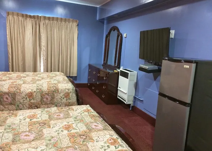 Motel By The Way 2*